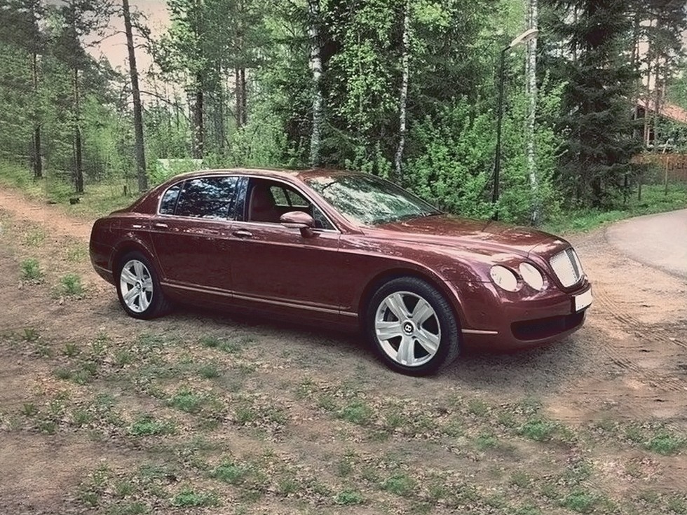 Bentley Continental Flying Spur: истинная роскошь по цене нового кроссовера - «Bentley»