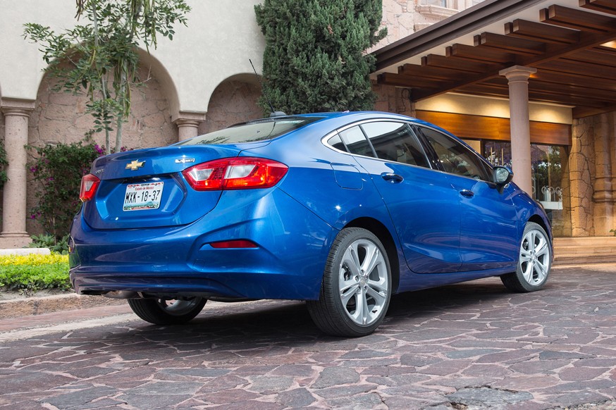 Без седанов никак: Chevrolet и Ford теряют клиентов из-за ухода Cruze и Focus - «Chevrolet»
