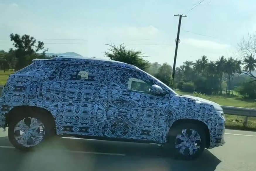 Бюджетный кросс Renault снова проехался на камеру. Может оказаться дешевле конкурентов - «Новостной Автоблогер»
