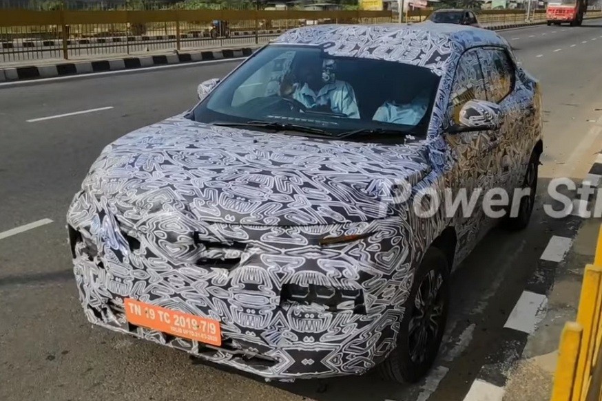Бюджетный паркетник Renault впервые угодил в объектив камеры - «Новостной Автоблогер»