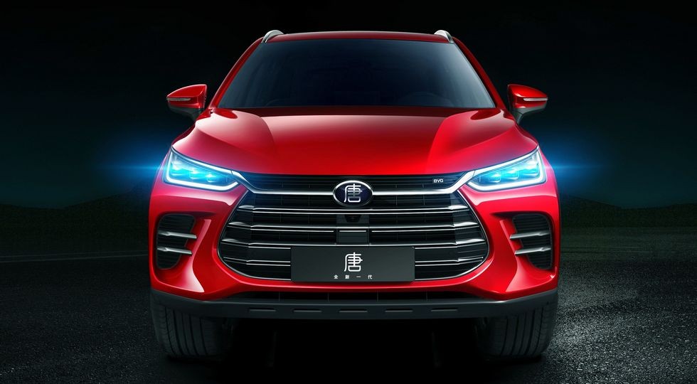 BYD раскрыла дизайн кроссовера Tang нового поколения - «BYD»