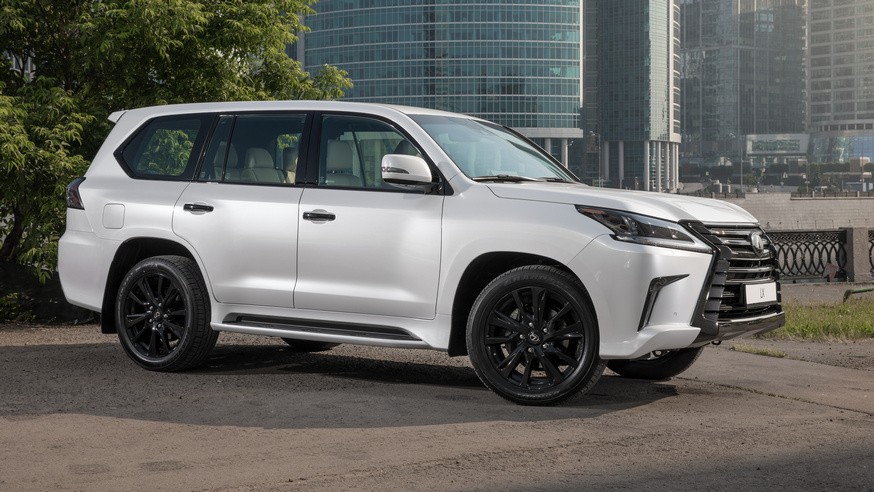 Черным по белому: ночной тест Lexus UX - «Тест-драйв»