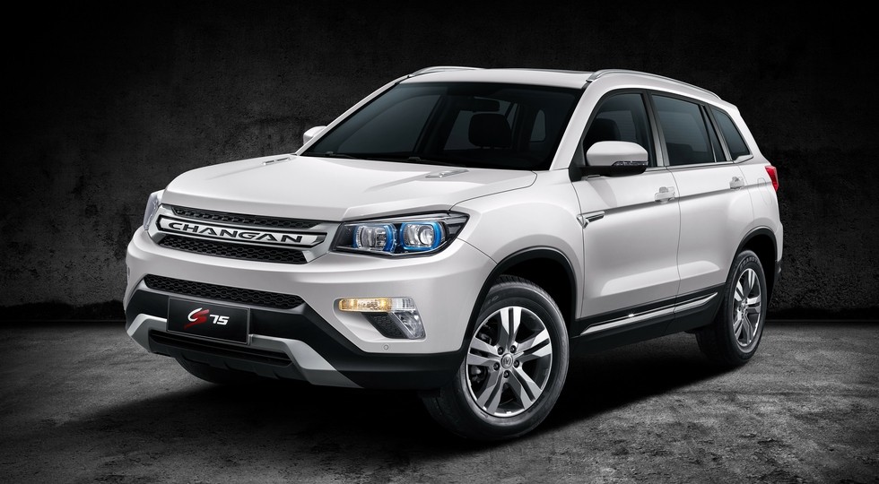 До России добрался кроссовер Changan CS75. Цена известна - «Changan»