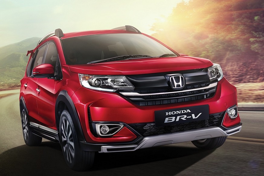 Ещё раз обновлённый бюджетный кроссовер Honda: спасать продажи решили декором - «Honda»