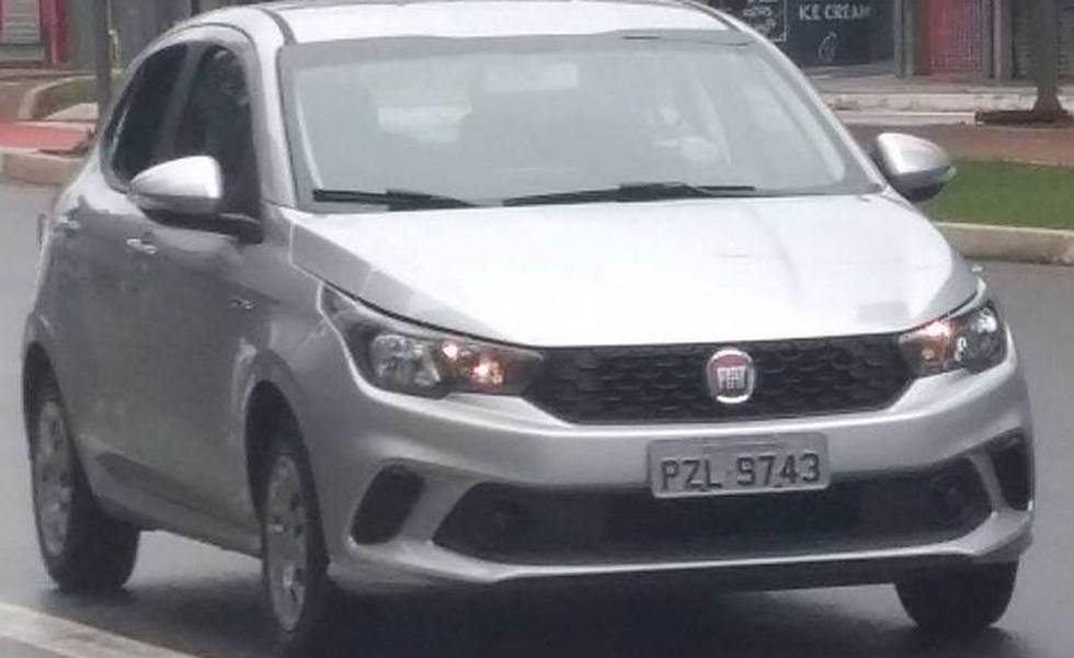 Фотошпионы поймали базовую версию хэтча Fiat Argo - «Fiat»