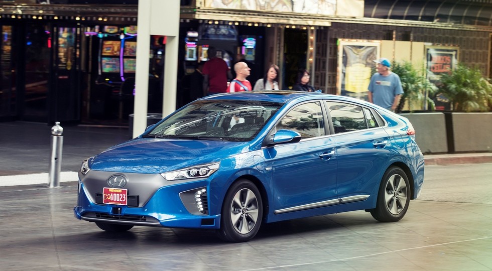 Hyundai оснастит автопилотом массовые модели - «Ioniq»