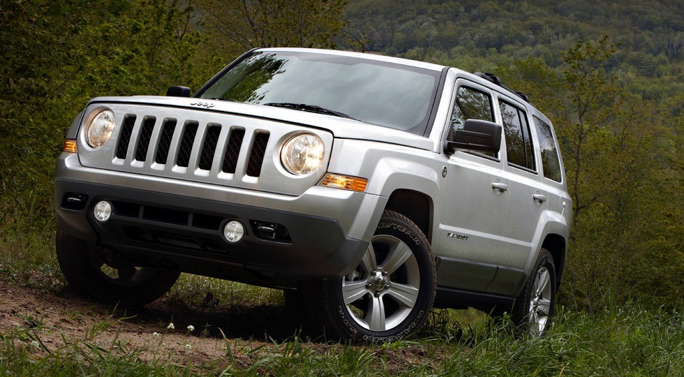 Jeep отзывает машины в РФ из-за проблем с активными подголовниками - «Jeep»