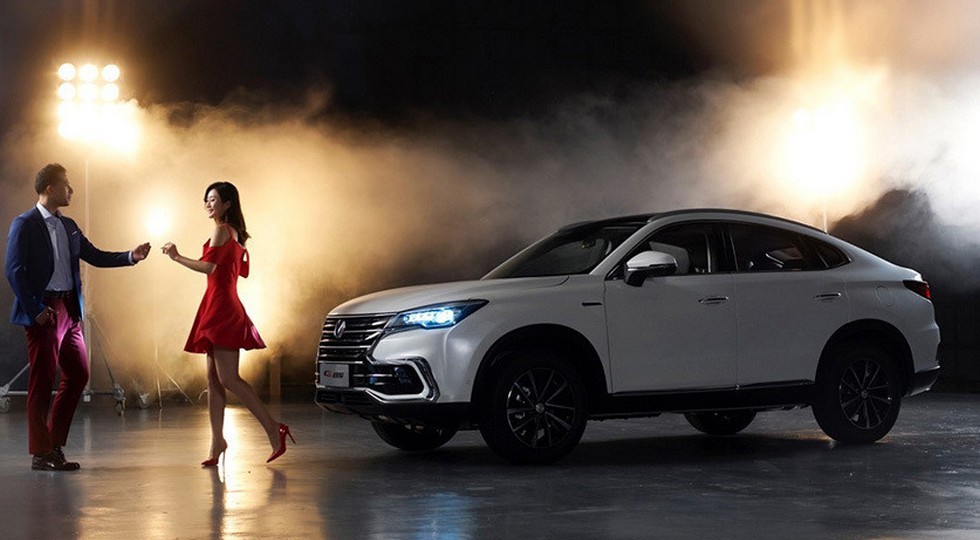 Конкурент BMW X4 от Changan: официальные фото - «Changan»