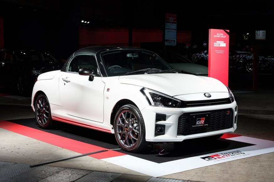 Крошечный родстер Daihatsu мимикрирует под «заряженные» Toyota - «Daihatsu»