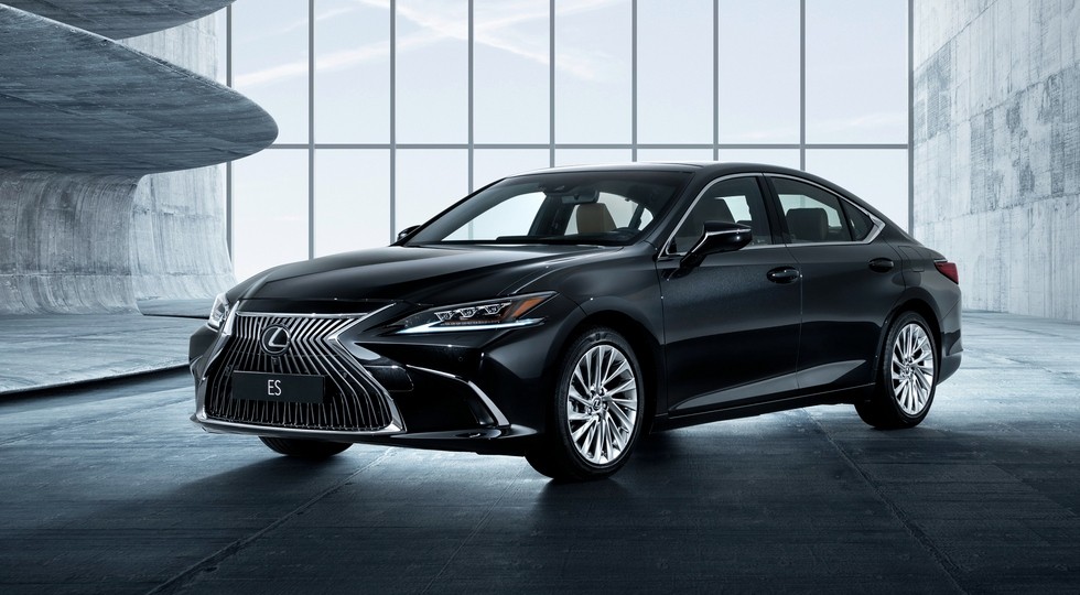 Lexus ES нового поколения стал крупнее и обзавелся версией F Sport - «Lexus»
