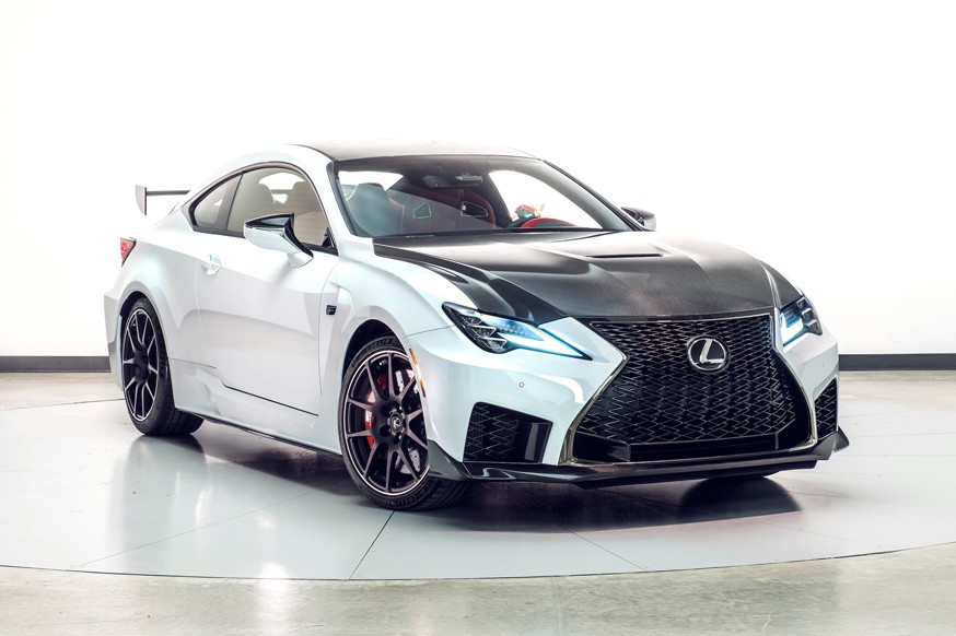 Lexus RC F скинул лишние килограммы и стал мощнее - «Lexus»