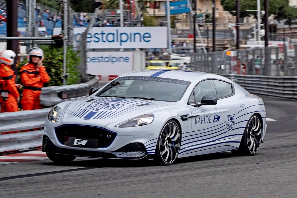 Aston Martin Rapide E отменён, так как денег хватило только на кроссовер DBX - «Новостной Автоблогер»