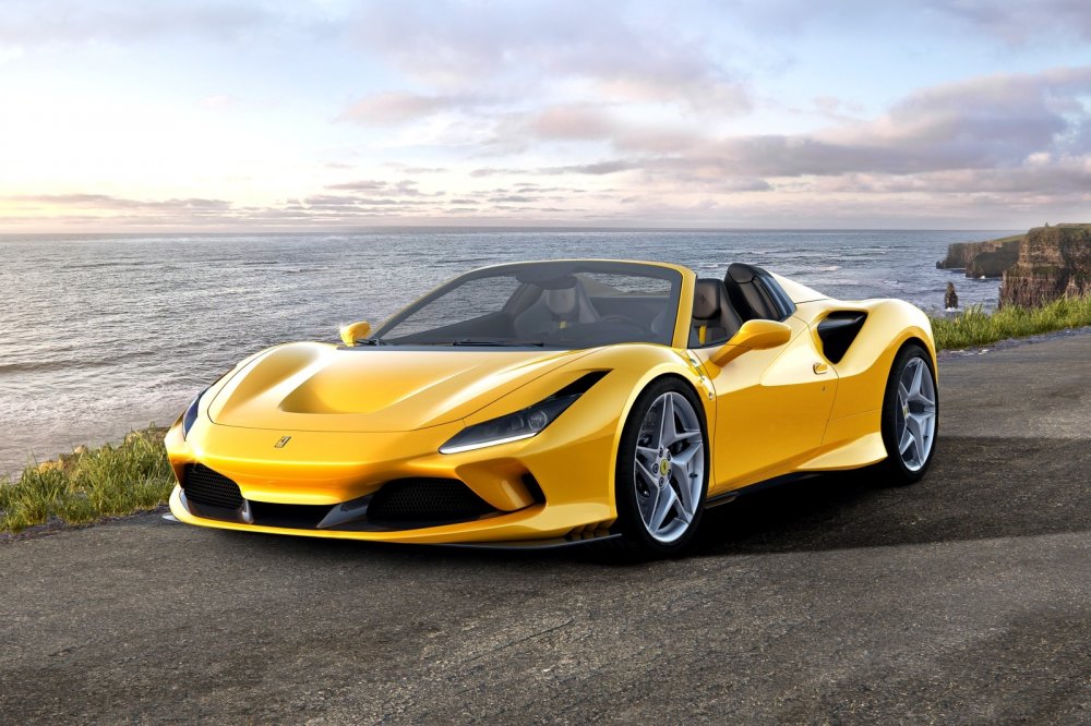 Бархатный сезон: Ferrari представила две новинки с открытым верхом - «Ferrari»