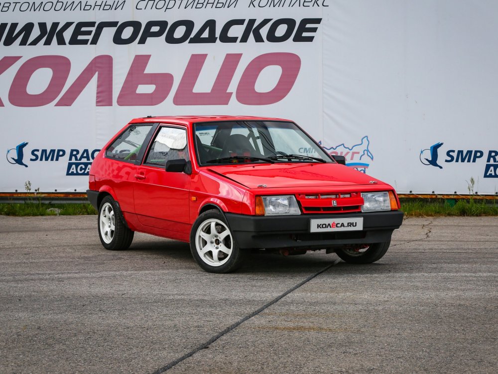 Есть в ней что-то от Ferrari: тюнинг 450-сильного ВАЗ-2108 - «Тюнинг»