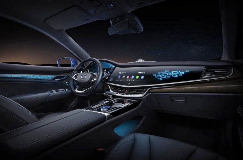 Geely показала салон гибридной версии Emgrand GT - «Geely»