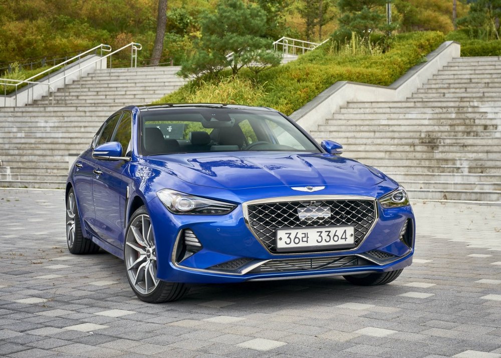 Genesis начинает продажи седана G70 - «Genesis»