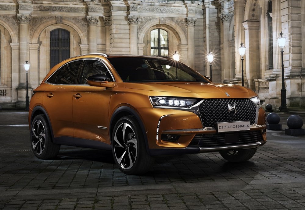 Глобальный кроссовер DS: активная подвеска, полный привод и 8АКП - «DS»
