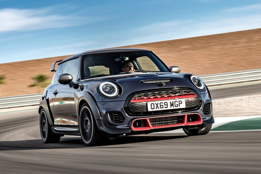 Иностранец с «табуреткой»: в США представлен новый Mini JCW GP - «MINI»