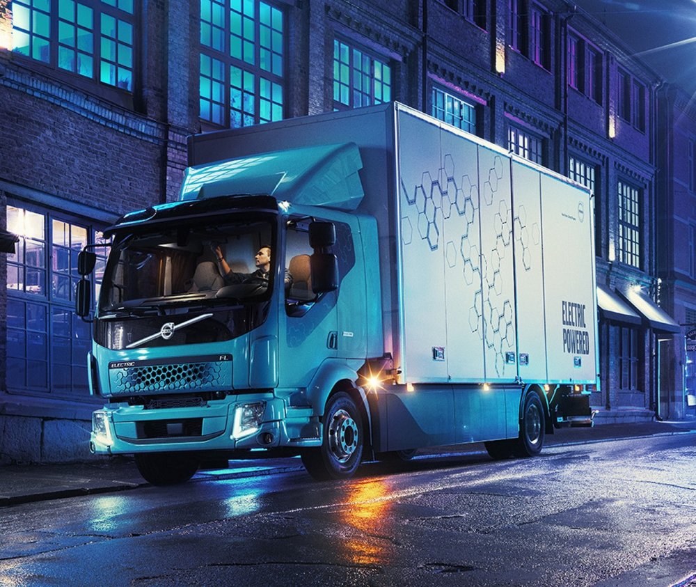 Электрогрузовик Volvo может пройти до 300 км на одной зарядке - «Грузовики и автобусы»