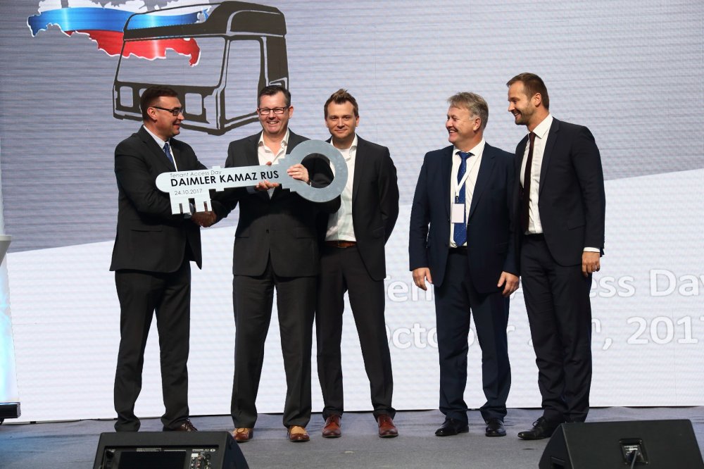 КАМАЗ передал Daimler цех окраски и сварки для оснащения оборудованием - «Грузовики и автобусы»