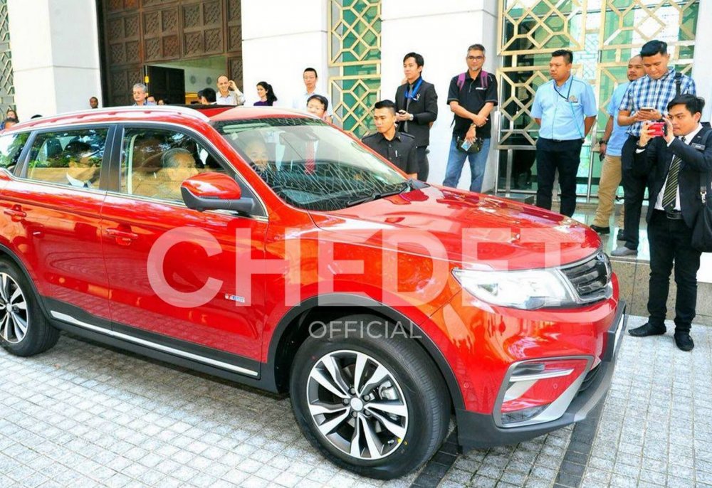 Кроссовер Geely Atlas сменил и бренд, и дизайн: первые фото - «Geely»