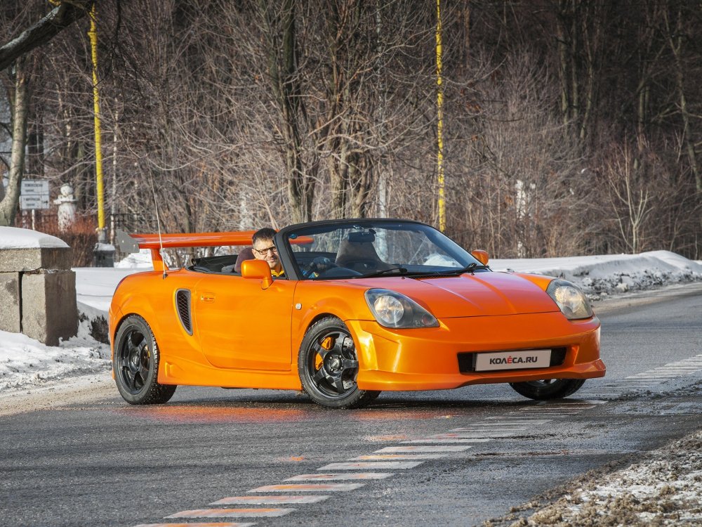 Лето снаружи, а в центре – мотор: тюнинг Toyota MR-S - «Тюнинг»