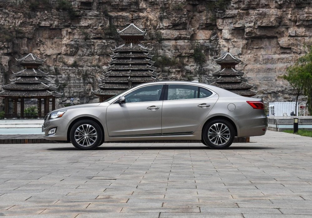 Марка Changan вывела на тесты новый флагманский седан - «Changan»