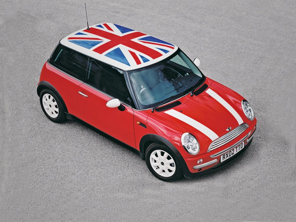 Mini Hatch R50 с пробегом: протечки задней двери и картонный потолок - «MINI»