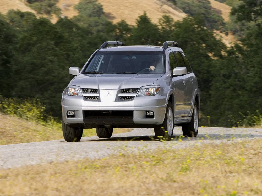 Mitsubishi Outlander l с пробегом: кузов разваливается молча, а салон – со скрипами - «Mitsubishi»