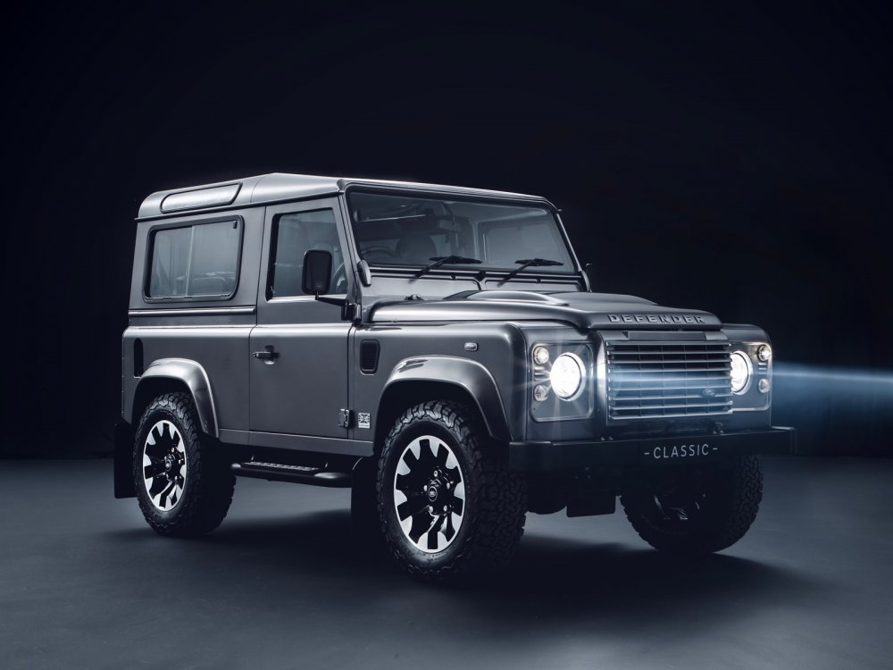 Не надо грязи: Land Rover улучшил классический Defender для езды по дорогам - «Тюнинг»