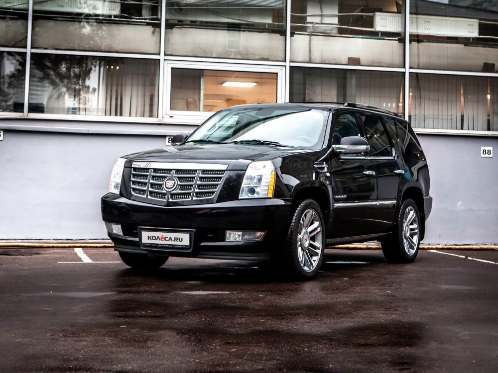Нестрашная ржавчина, коварная подножка, звонок другу: Cadillac Escalade 3 gen с пробегом в 200 000 км - «Cadillac»