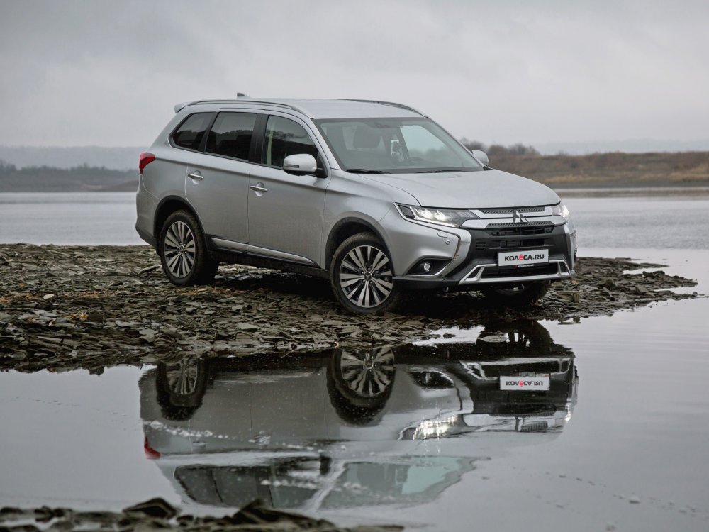 Но они держатся: тест-драйв обновленного Mitsubishi Outlander - «Mitsubishi»