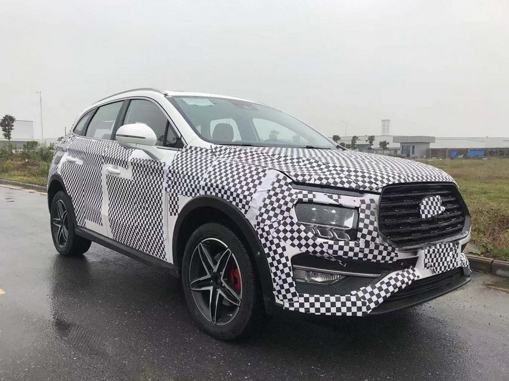 Новый кроссовер от марки, скопировавшей Lada Xray: ещё одна модель «по мотивам» - «Landwind»