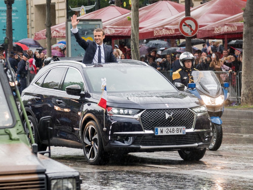 Новый президент Франции выбрал для инаугурации кроссовер DS 7 Crossback - «DS»