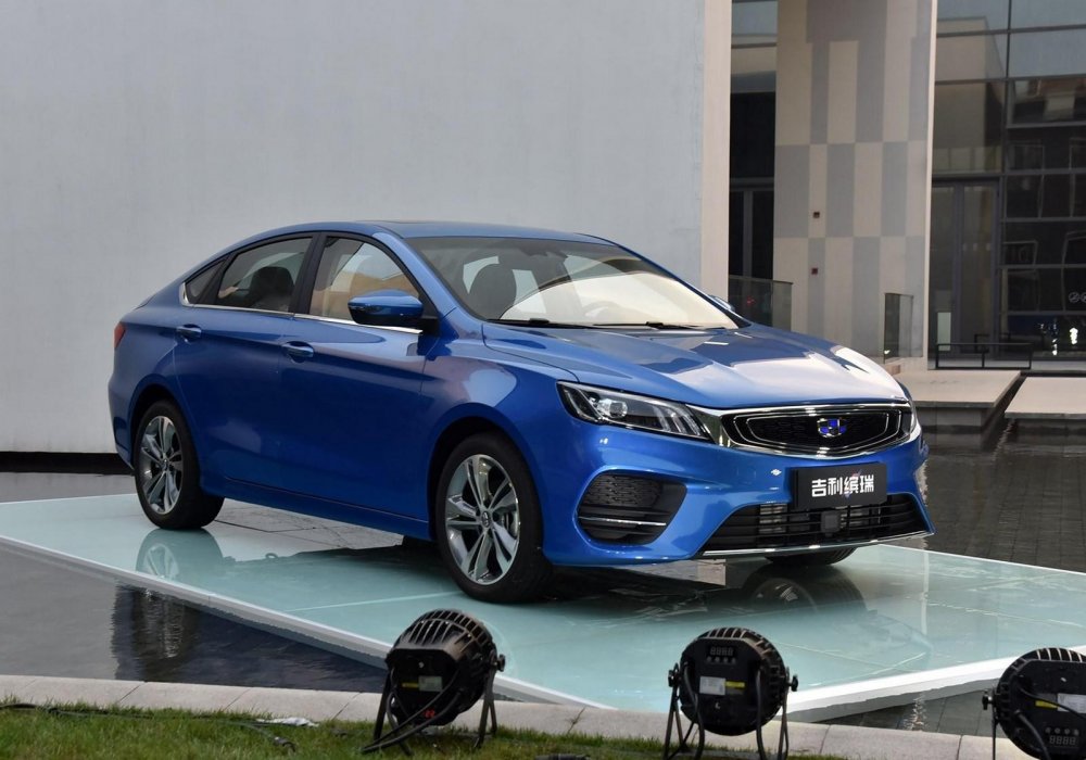 Новый седан Geely SL: младший брат Emgrand GT - «Geely»