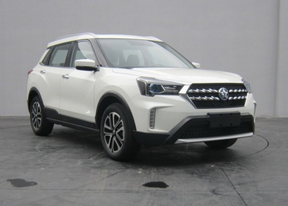 Новый совместный кросс Nissan и Dongfeng: первые фото без камуфляжа - «Dongfeng»