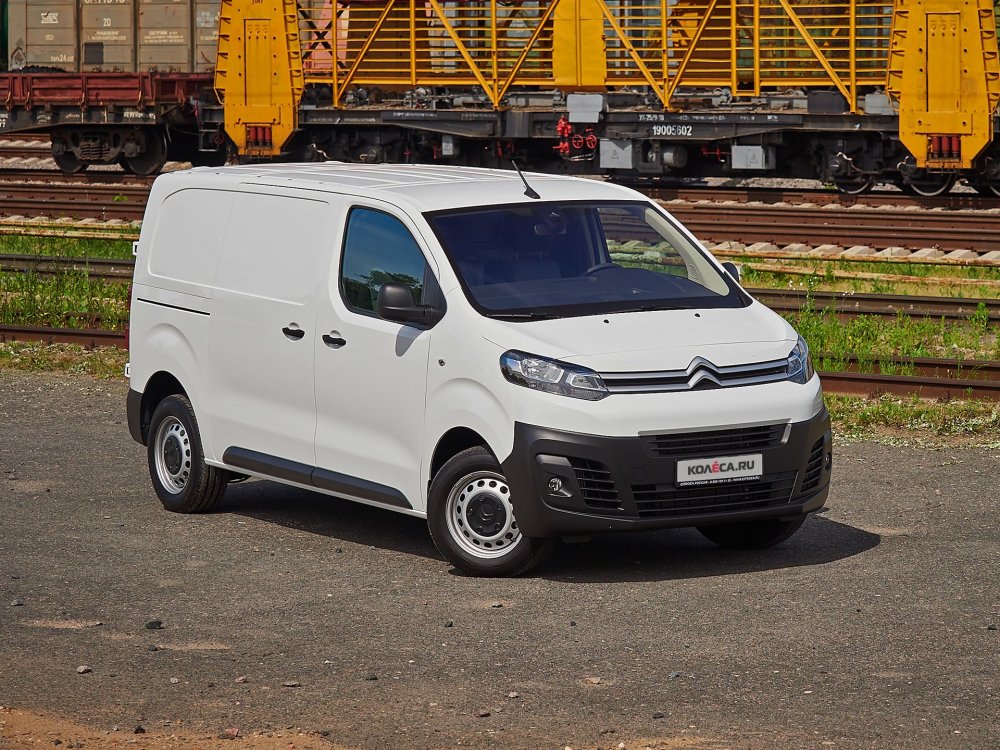 Обходя ограничения: тест-драйв Citroen Jumpy - «Citroen»