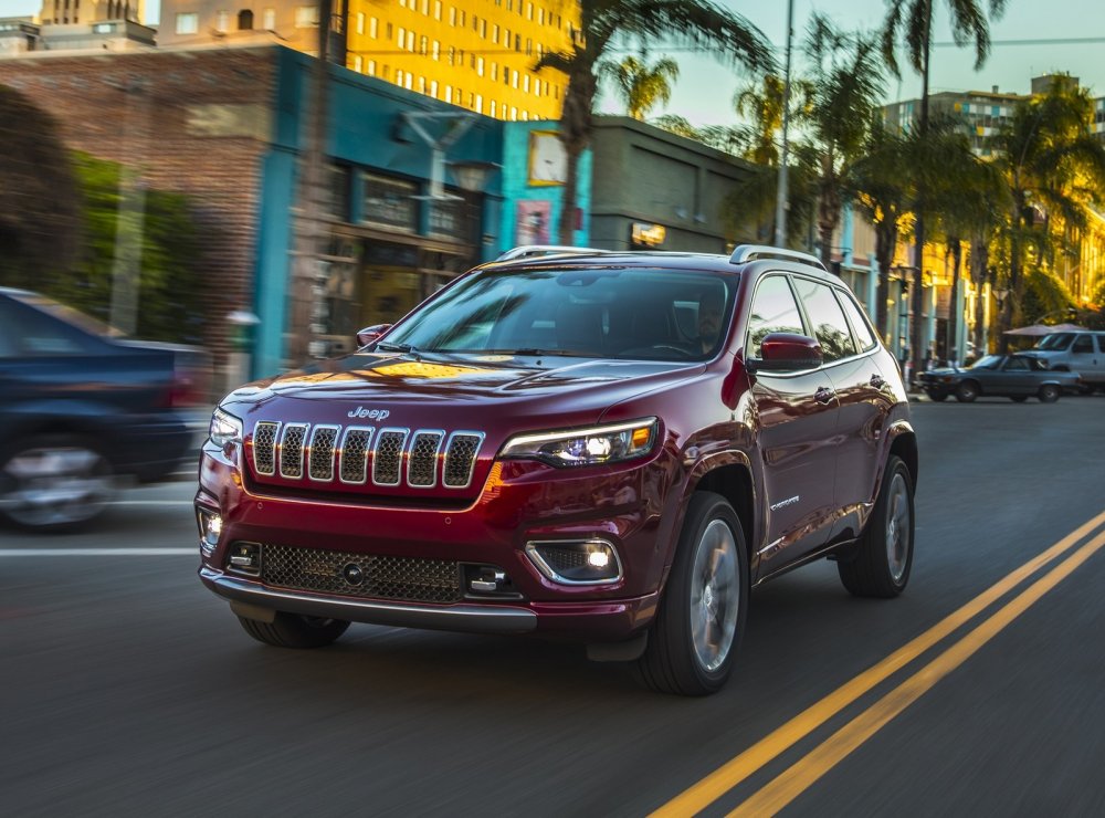 Обновлённый Jeep Cherokee в России: только бензиновые моторы, цены – выше - «Jeep»
