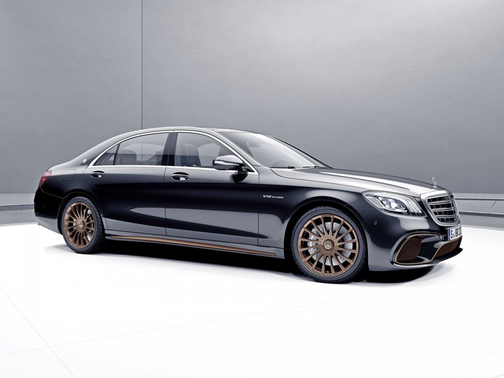 Отлили в бронзе: Mercedes-AMG прощается с моторами V12 - «Mercedes-AMG»