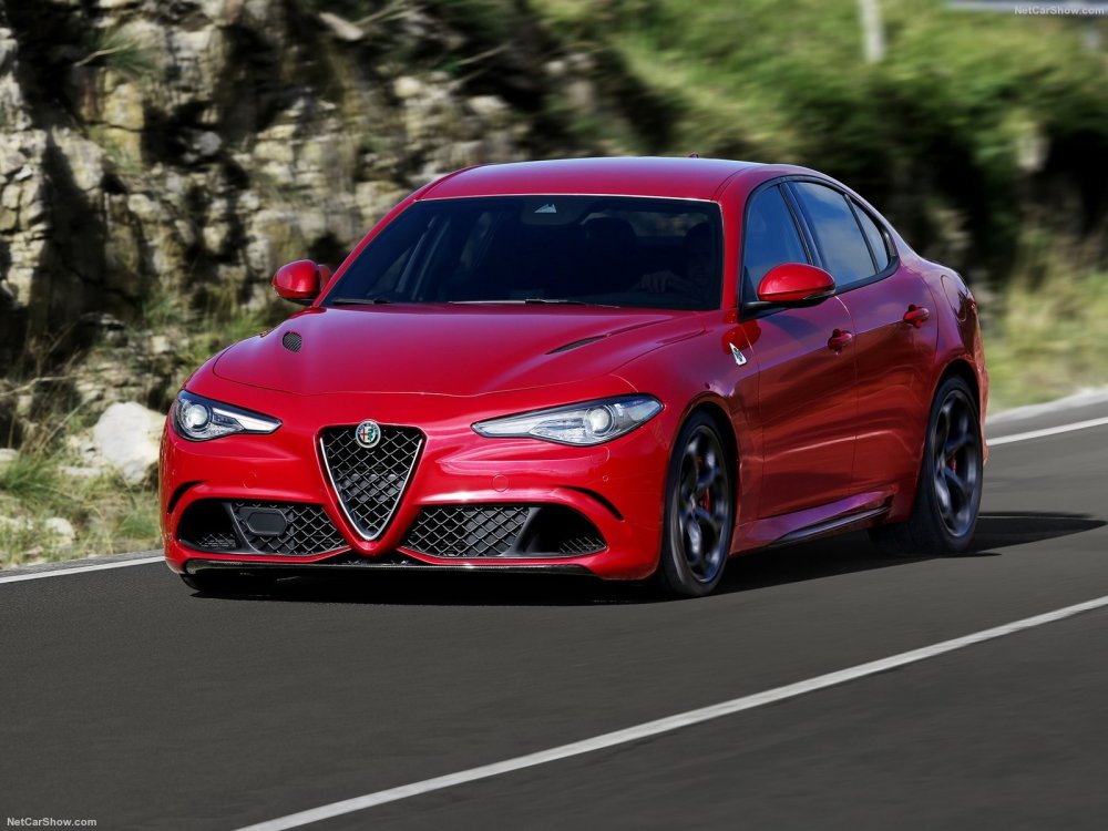 Первые тесты Alfa Romeo Giulia Quadrifoglio: отлично "рулится", но плохо чувствуется - «Alfa Romeo»