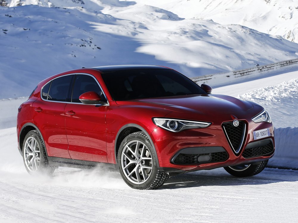 Первый кроссовер Alfa Romeo обзавёлся доступными двигателями - «Alfa Romeo»