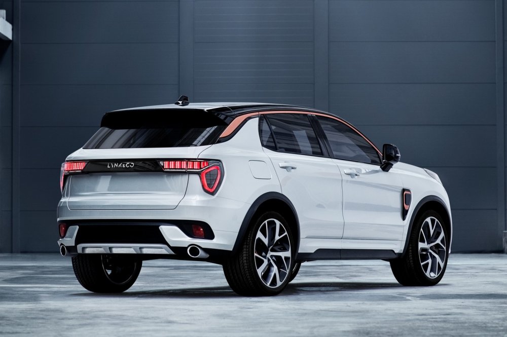 Первый кроссовер Lynk&Co снова попал в объективы камер - «Lynk&Co»