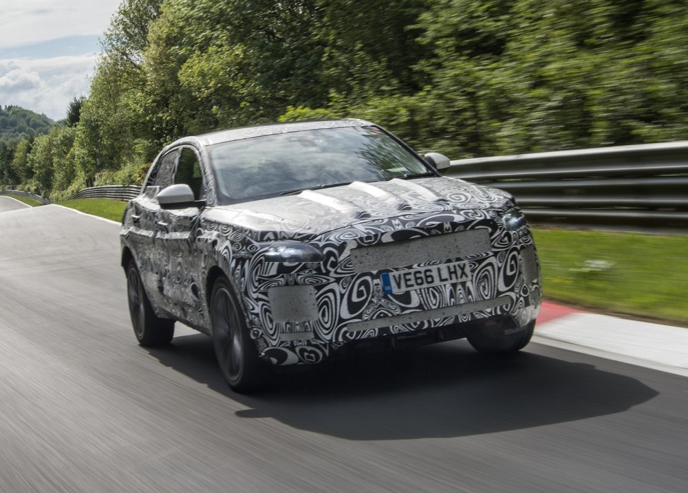 «Плюс-минус 40»: фото и видео с тестов нового кроссовера Jaguar E-Pace - «Jaguar»