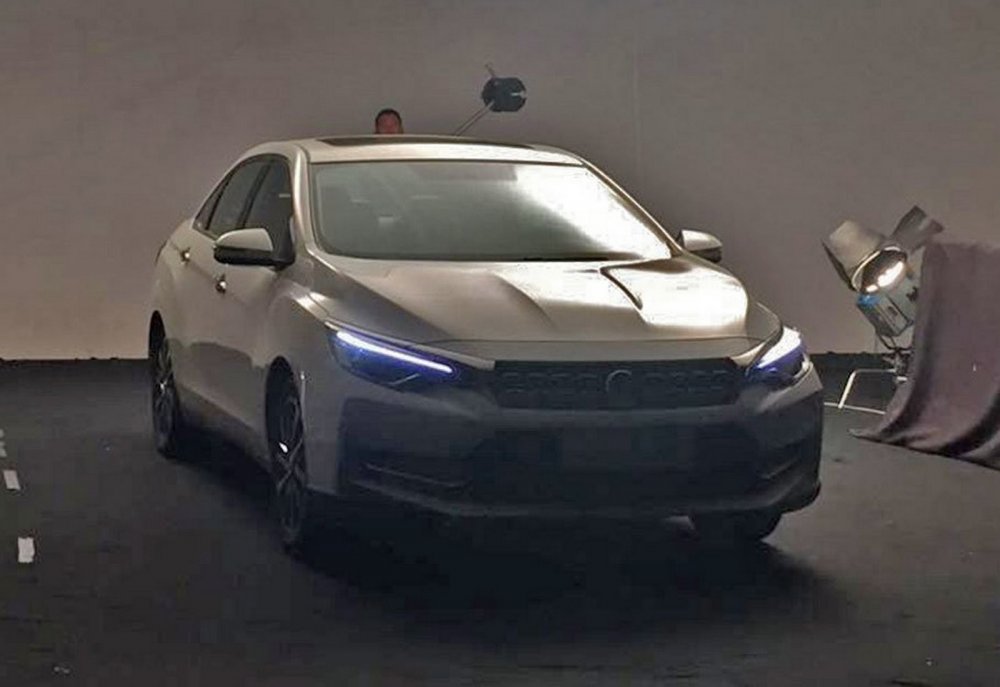 Появились новые фото седана совместного бренда Nissan и Dongfeng - «Dongfeng»