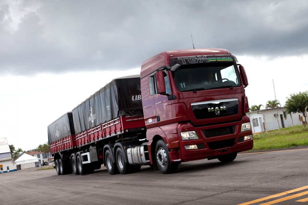 Продажи грузовых автомобилей в РФ с начала года выросли почти на треть - «Scania»