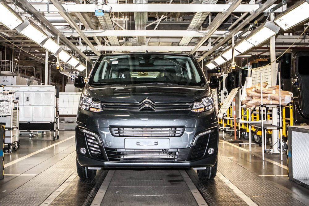 Прокладки, силикон, всё вручную: как собирают Citroen SpaceTourer и Peugeot Traveller 4х4 в Калуге - «Citroen»