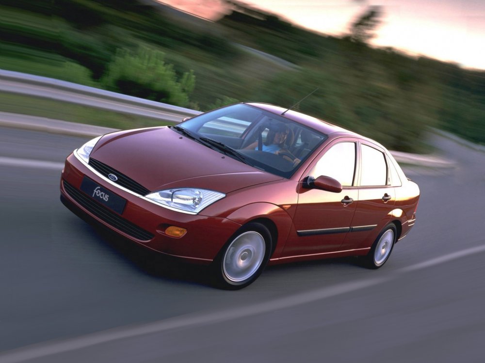 Провальная эргономика, новый дизайн и суд за название: мифы и факты о Ford Focus I - «Ford»