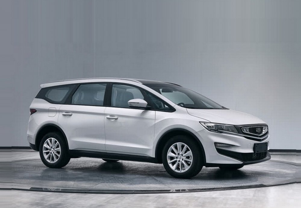 Рассекречен интерьер серийного компактвэна Geely - «Geely»