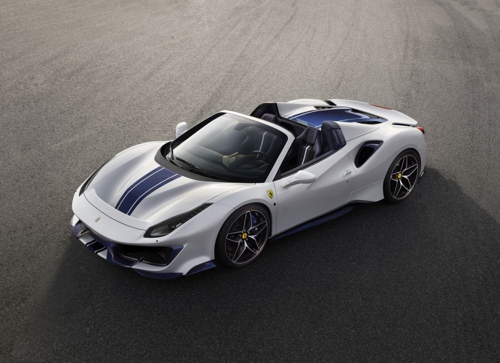 Родстер Ferrari 488 Pista Spider оказался на 100 кг тяжелее купе - «Ferrari»