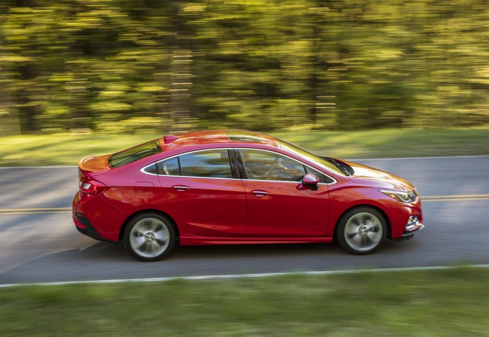 Седан Chevrolet Cruze нового поколения превратили в Astra - «Holden»